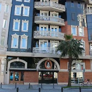 דירה In Front Of Sheraton, באטומי